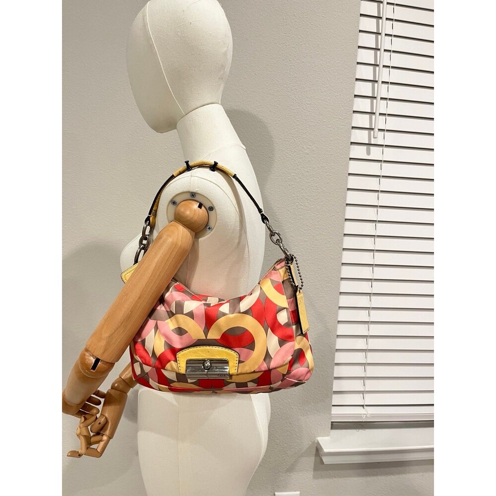 Coach Multicolor Geometric PatterCoach Multicolor Geometric Pattern Shoulder Bag